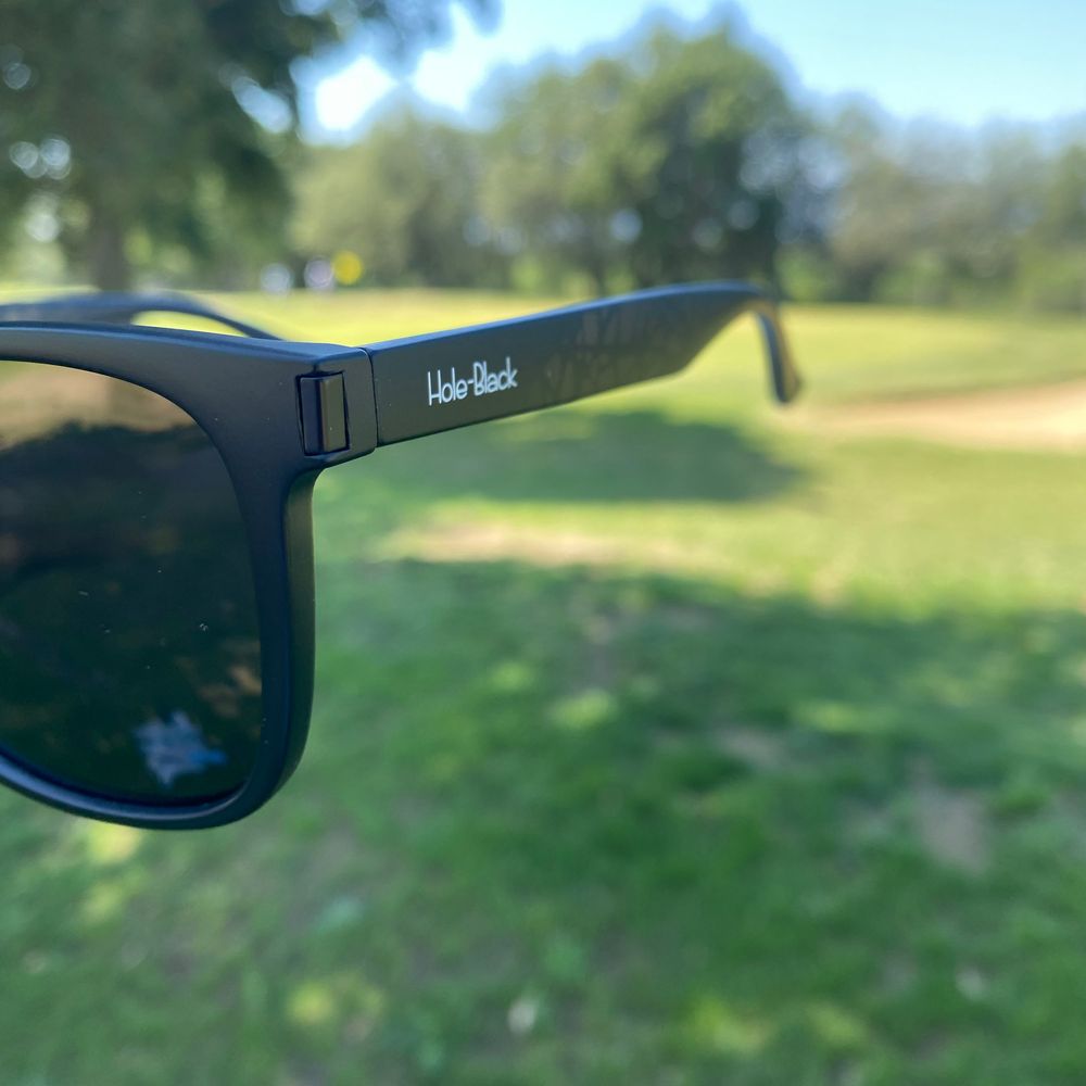 Hole Black Golf Lunettes Polarisées Noire et grise de face