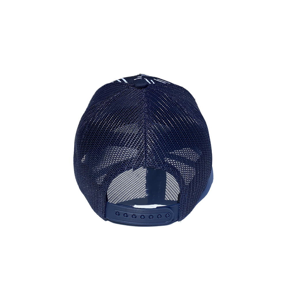 Hole Black Golf Casquette de golf Bleue marine posée sur une table de dos